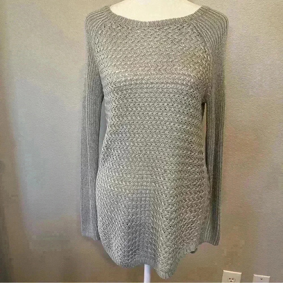 Apt. 9 gray and sparkly silver long scoop neck sweater size small - Picture 4 of 13